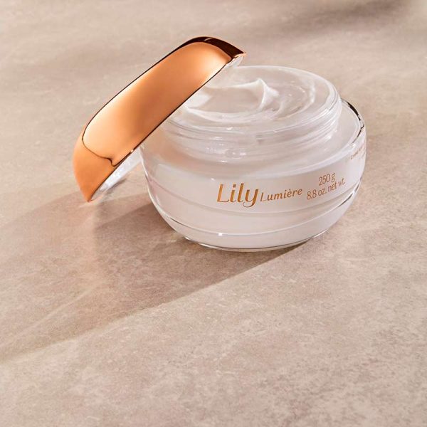 Lily Lumière Acetinado Hidratante Corporal, 250g - Image 3